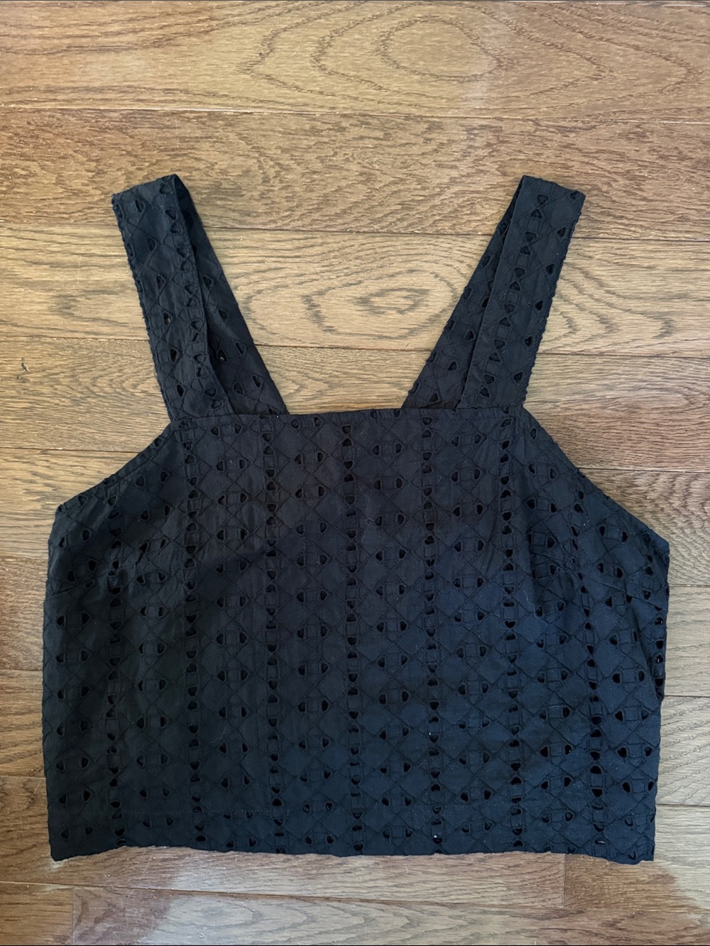 Mossimo black eyelet zipper back tank top